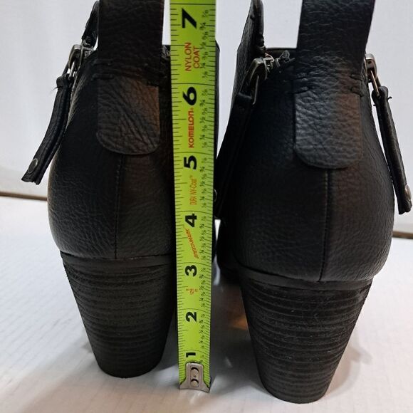 Torrid Side Zip Heel Bootie Black Size 11 WW - Picture 8 of 12